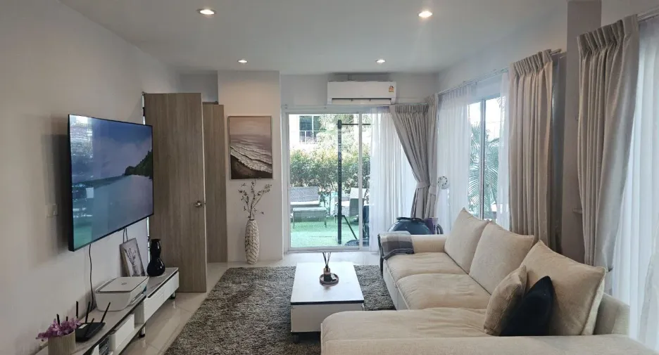 For rent 2 bedrooms condo in Bang Lamung, Chonburi