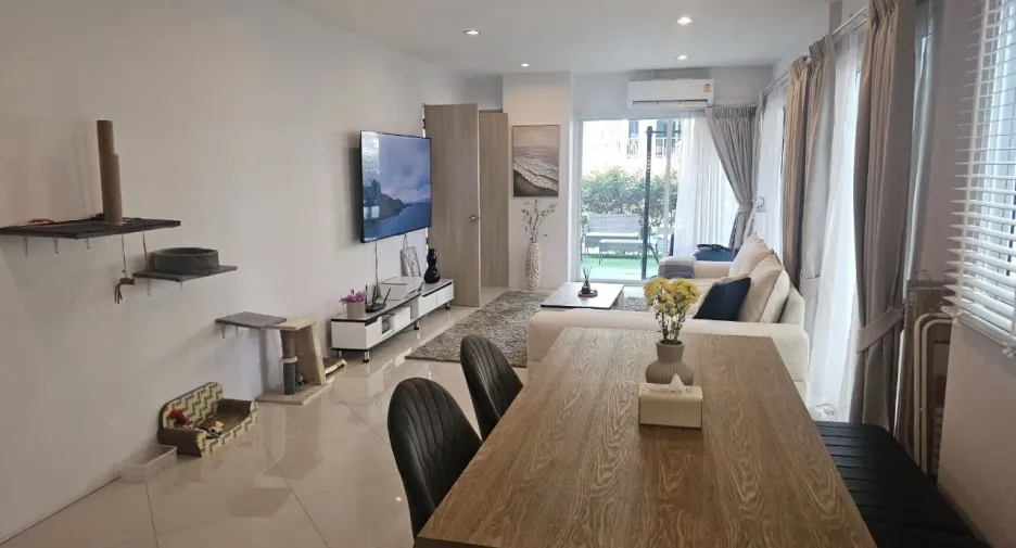 For rent 2 bedrooms condo in Bang Lamung, Chonburi