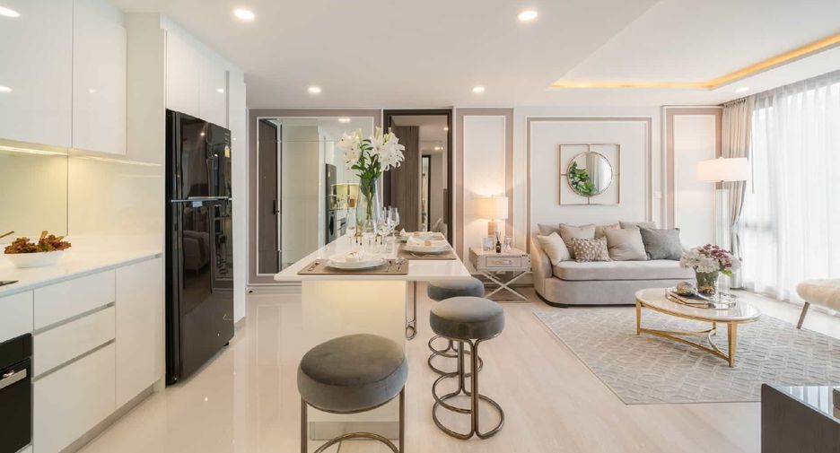 For sale 2 bedrooms condo in Phaya Thai, Bangkok
