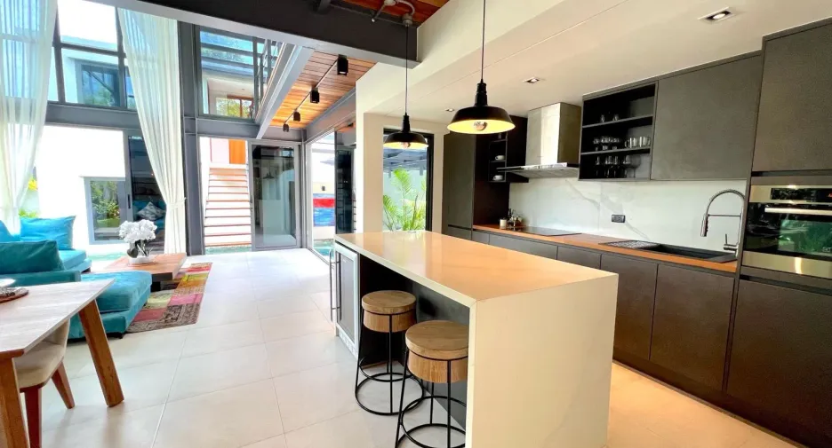 Villa zum Kauf mit 4 Zimmer in Thalang, Phuket