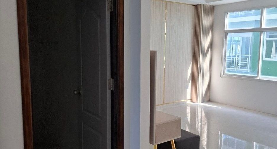 For sale and for rent 100 bedrooms retail Space in Bang Lamung, Chonburi