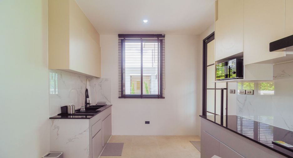 Villa en venta de 5 habitaciones en Bang Lamung, Chonburi