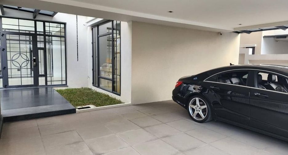 Haus zum Kauf mit 5 Zimmer in Chatuchak, Bangkok