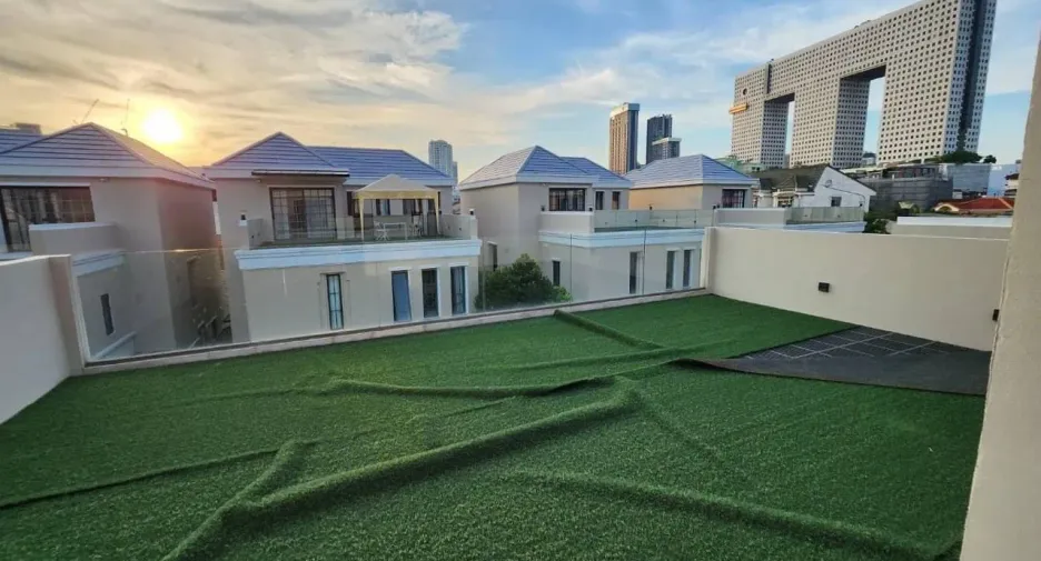 Haus zum Kauf mit 5 Zimmer in Chatuchak, Bangkok