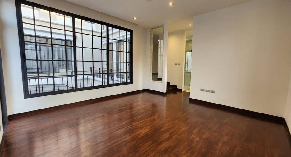 Haus zum Kauf mit 5 Zimmer in Chatuchak, Bangkok