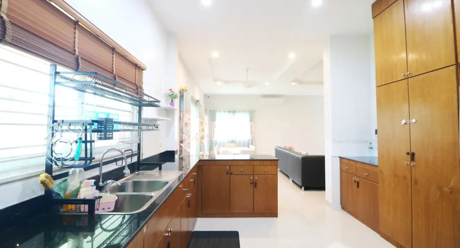 For sale 3 bedrooms house in Mueang Udon Thani, Udon Thani