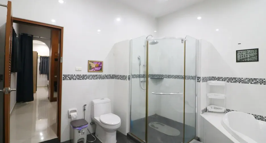 For sale 3 bedrooms house in Mueang Udon Thani, Udon Thani
