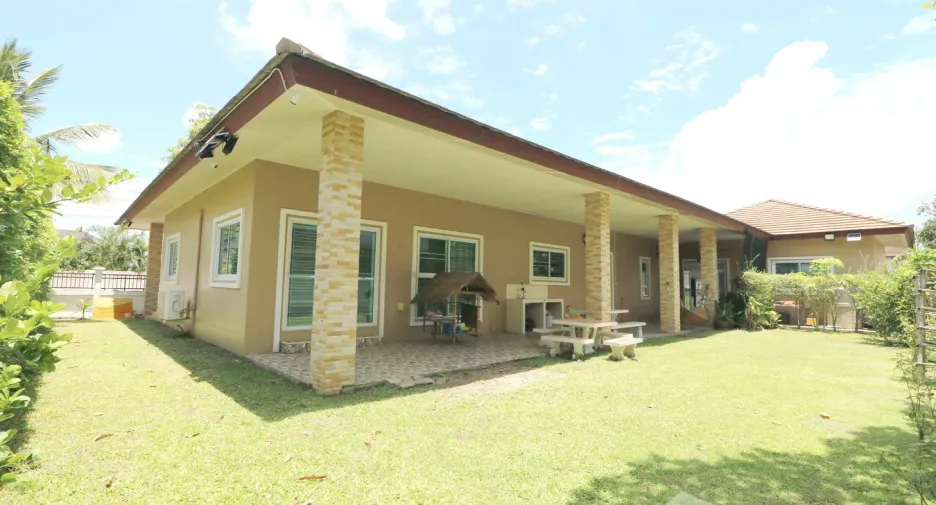 For sale 3 bedrooms house in Mueang Udon Thani, Udon Thani