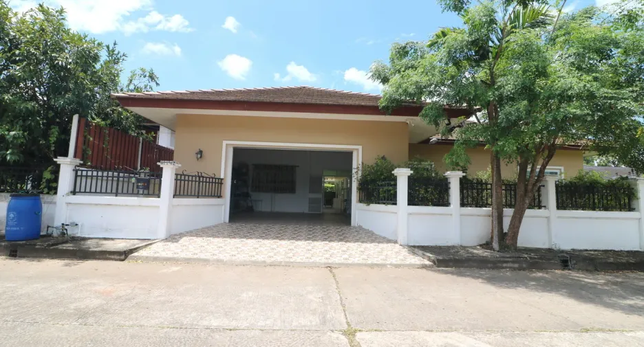 For sale 3 bedrooms house in Mueang Udon Thani, Udon Thani