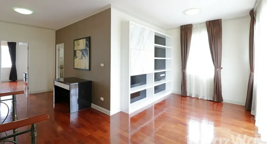 For sale 5 bedrooms house in Prawet, Bangkok