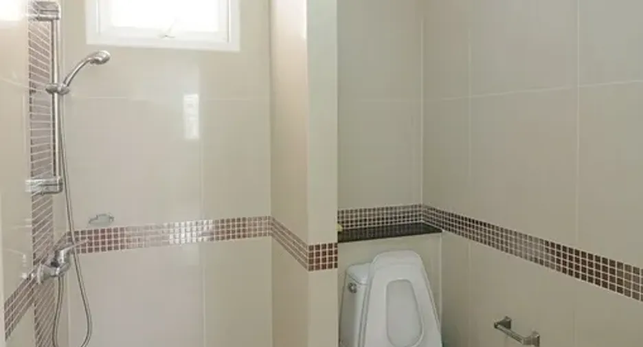 For sale 5 bedrooms house in Prawet, Bangkok