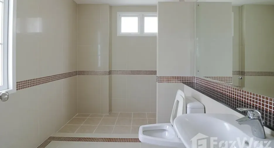 For sale 5 bedrooms house in Prawet, Bangkok
