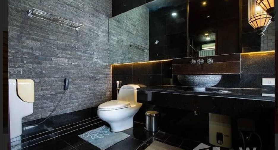 For sale 5 bedrooms house in Bueng Kum, Bangkok