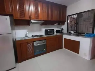 À louer 4 chambres maison à Bang Lamung, Chonburi