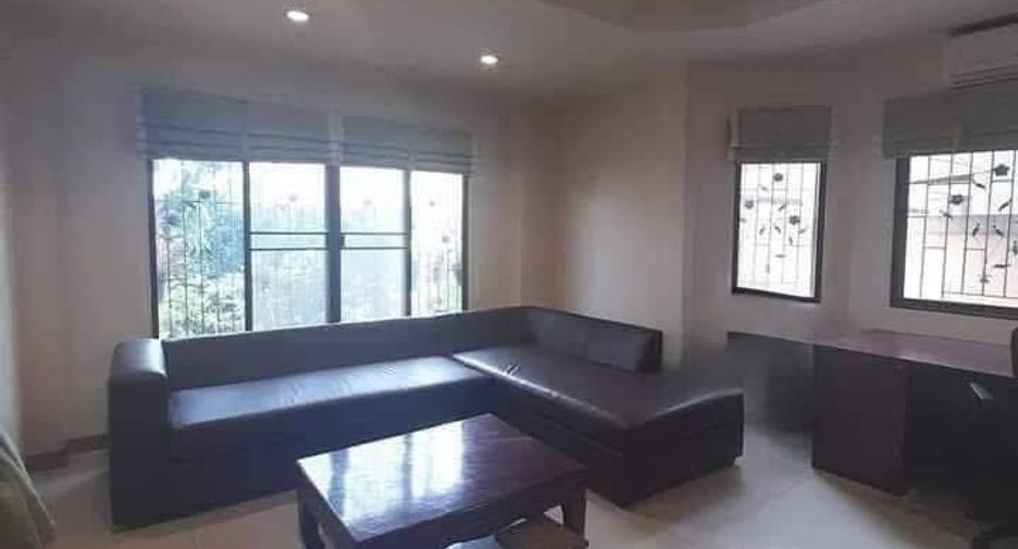 For rent 4 bedrooms house in Bang Lamung, Chonburi