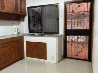 À louer 4 chambres maison à Bang Lamung, Chonburi