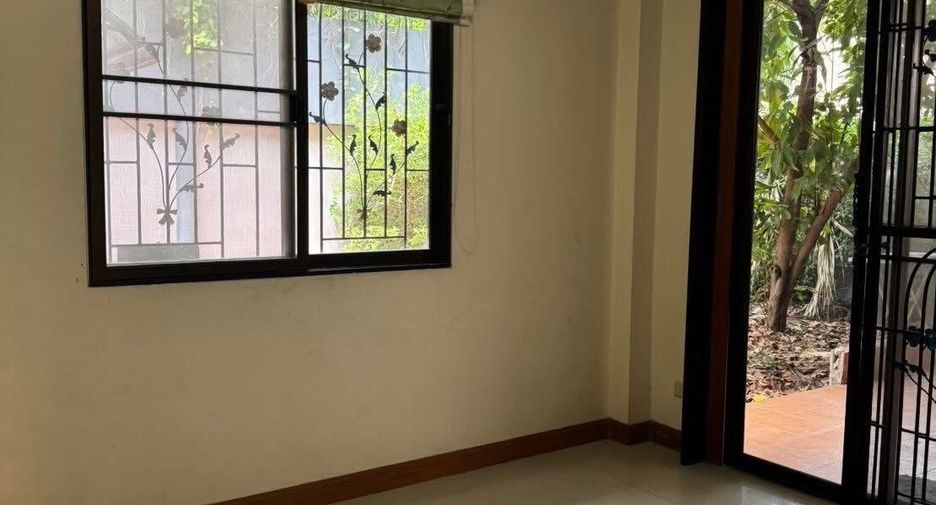 For rent 4 bedrooms house in Bang Lamung, Chonburi
