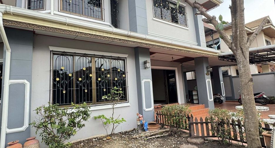 For rent 4 bedrooms house in Bang Lamung, Chonburi
