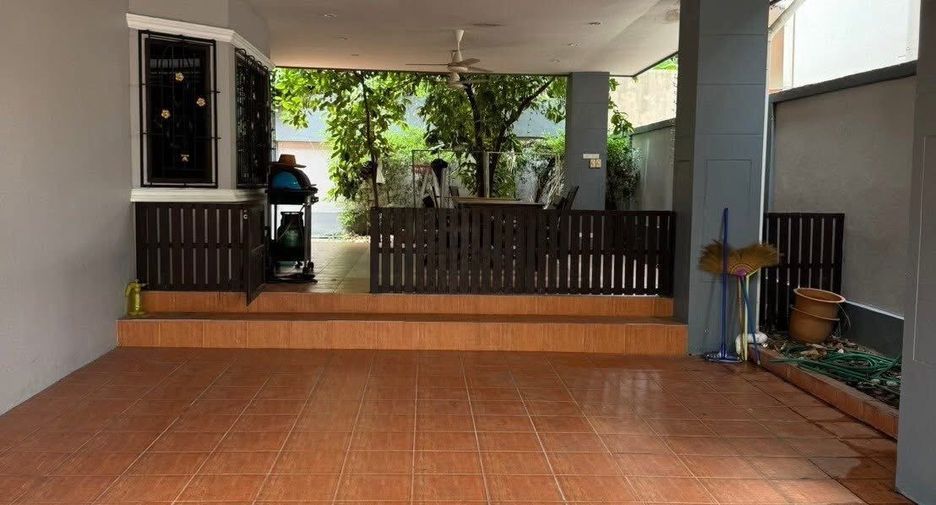 For rent 4 ベッドルーム house in Bang Lamung, Chonburi