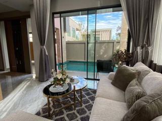 Villa en venta y en alquiler de 4 habitaciones en Bang Lamung, Chonburi