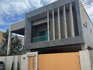 Villa en venta y en alquiler de 4 habitaciones en Bang Lamung, Chonburi