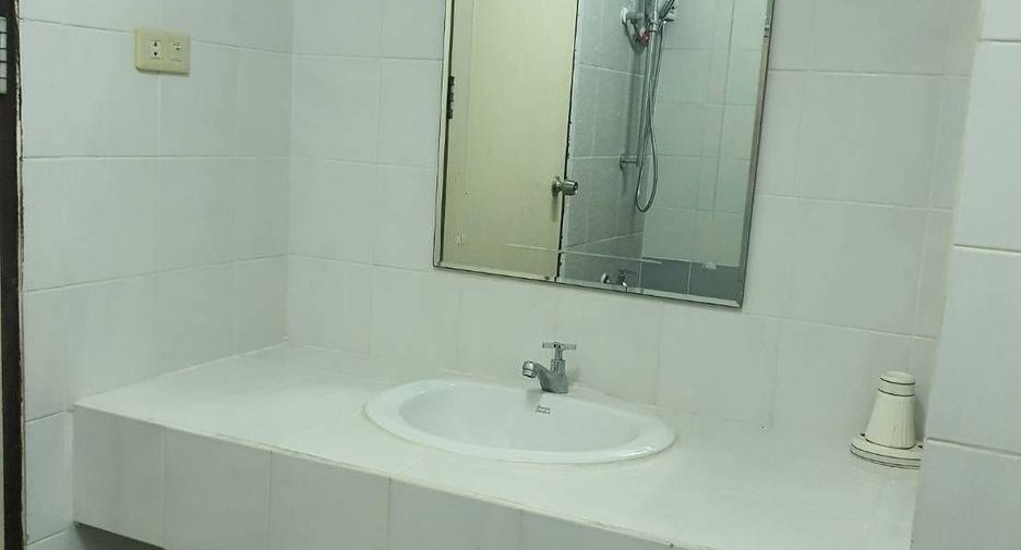 For sale studio condo in Bang Lamung, Chonburi