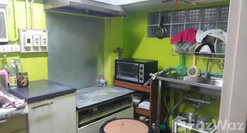 For sale 2 bedrooms townhouse in Mueang Surat Thani, Surat Thani