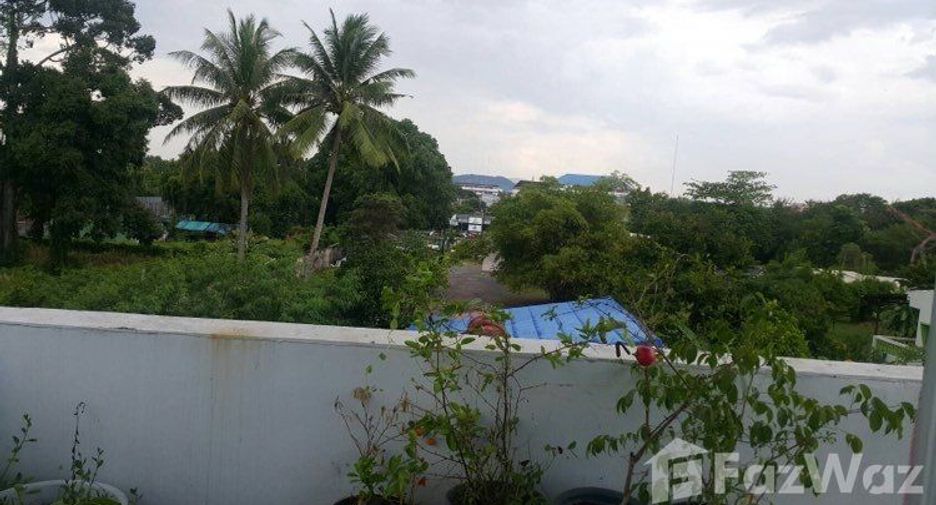 For sale 2 bedrooms townhouse in Mueang Surat Thani, Surat Thani