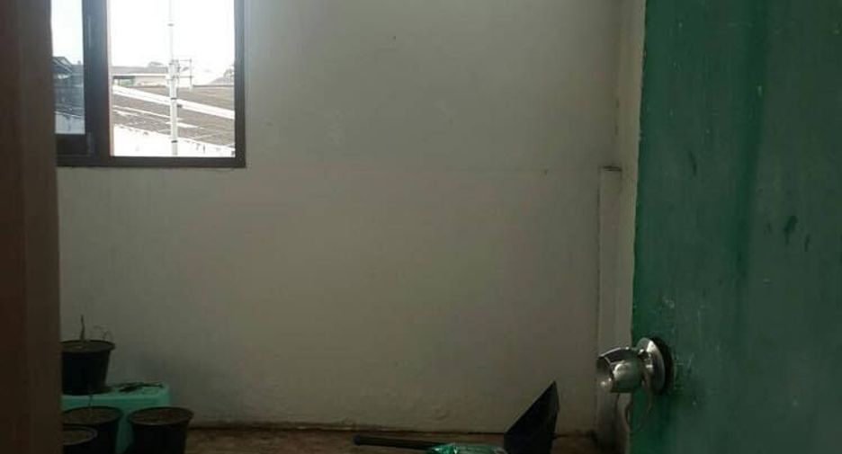 For sale 2 bedrooms townhouse in Mueang Surat Thani, Surat Thani