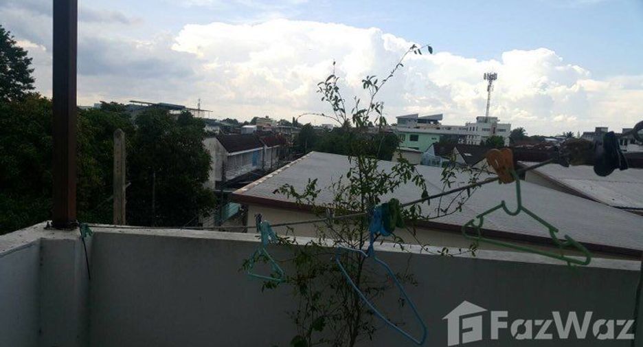 For sale 2 bedrooms townhouse in Mueang Surat Thani, Surat Thani