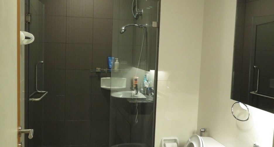 For sale 2 bedrooms condo in Bang Rak, Bangkok