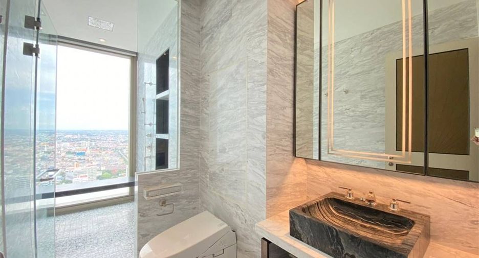 For sale 3 bedrooms condo in Khlong San, Bangkok