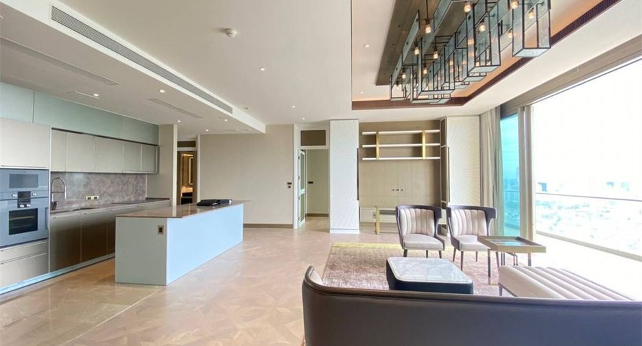 For sale 3 bedrooms condo in Khlong San, Bangkok