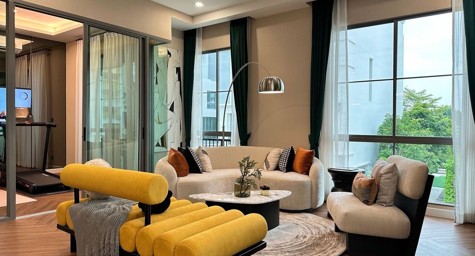 For sale 5 bedrooms townhouse in Lat Krabang, Bangkok