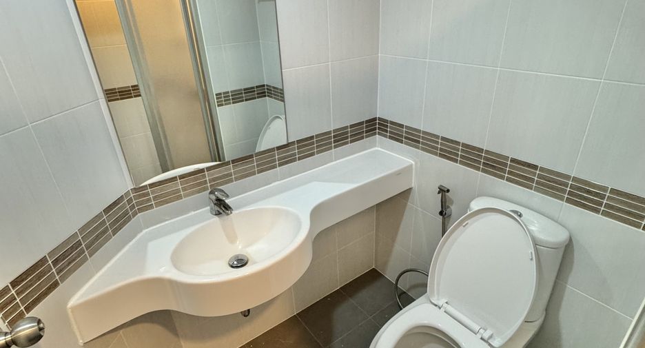 À vendre 1 chambre condo à Mueang Udon Thani, Udon Thani