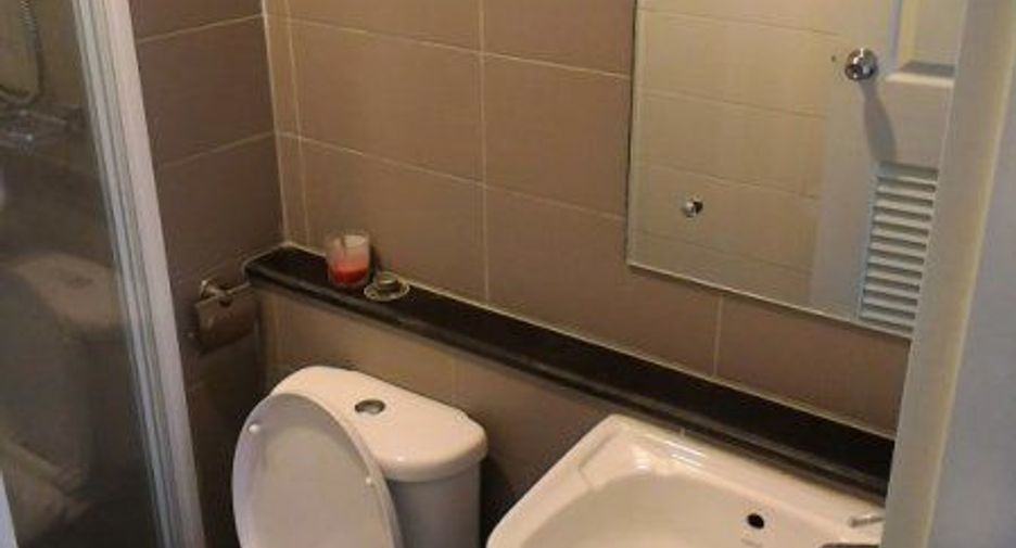 For sale 1 bed condo in Mueang Samut Prakan, Samut Prakan