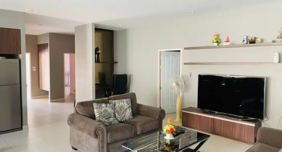 Casa en venta y en alquiler de 3 habitaciones en Bang Lamung, Chonburi