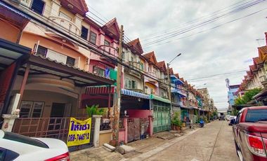 出租 4 卧室 联排别墅 在 Krathum Baen, Samut Sakhon