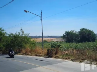 出售 土地 在 Pluak Daeng, Rayong