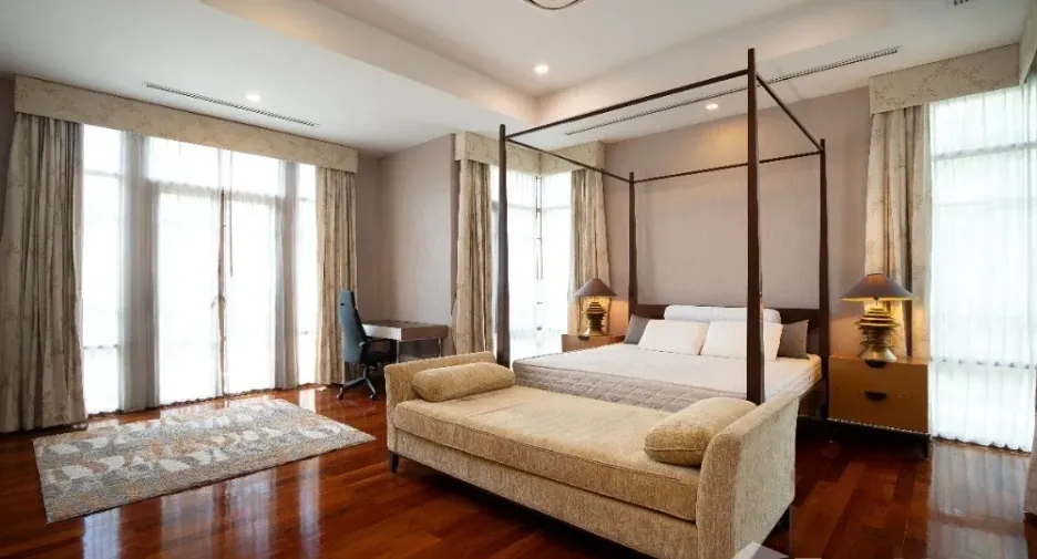 For sale and for rent 4 bedrooms house in Watthana, Bangkok