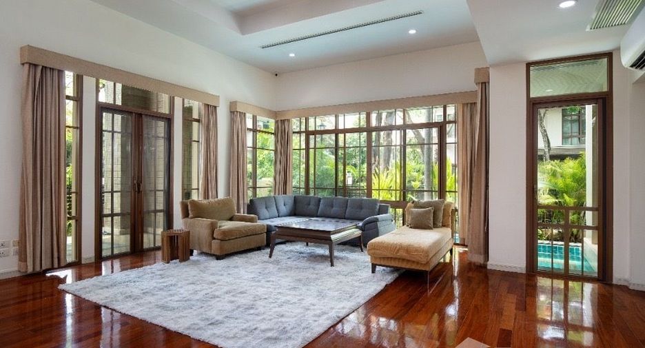 Haus zum Kauf und zur Miete mit 4 Zimmer in Watthana, Bangkok