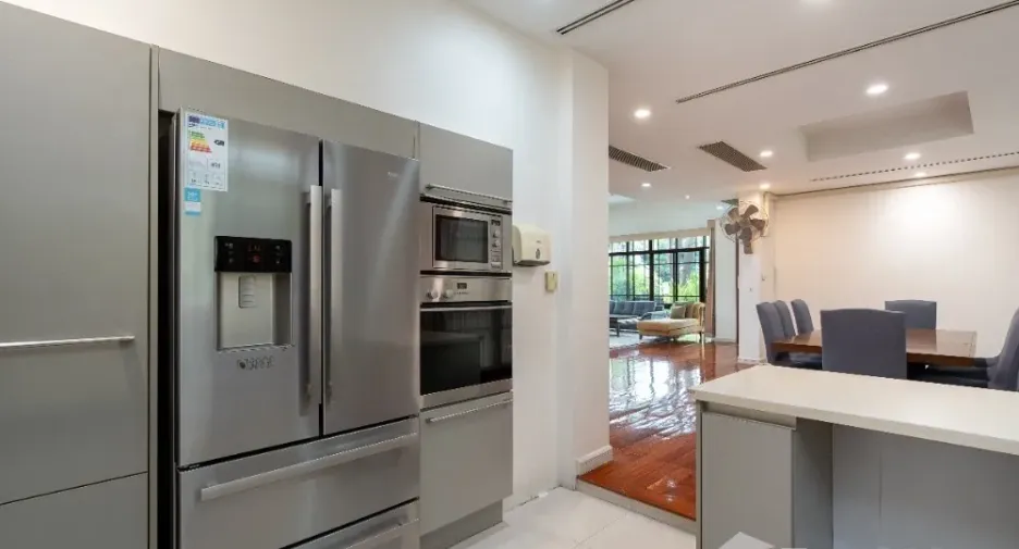 For sale and for rent 4 bedrooms house in Watthana, Bangkok