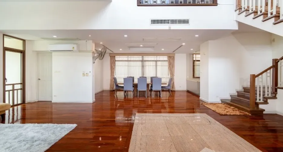 For sale and for rent 4 bedrooms house in Watthana, Bangkok