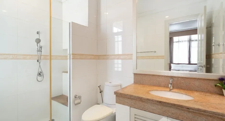 For sale and for rent 4 bedrooms house in Watthana, Bangkok