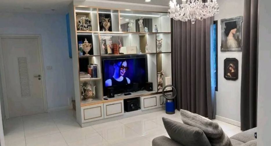 For sale 6 bedrooms house in Suan Luang, Bangkok