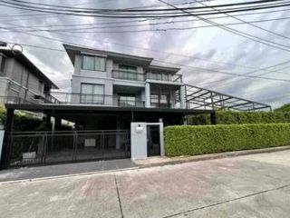 For sale 6 bedrooms house in Suan Luang, Bangkok
