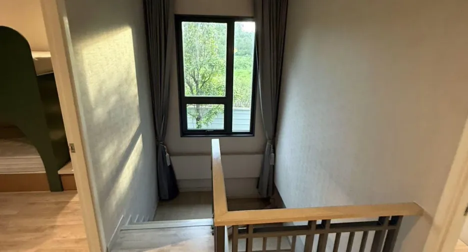 Casa en alquiler de 4 habitaciones en Bang Lamung, Chonburi