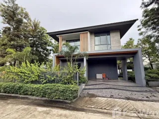 Casa en alquiler de 4 habitaciones en Bang Lamung, Chonburi