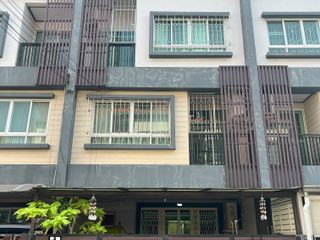 For sale and for rent 4 bedrooms townhouse in Mueang Nonthaburi, Nonthaburi