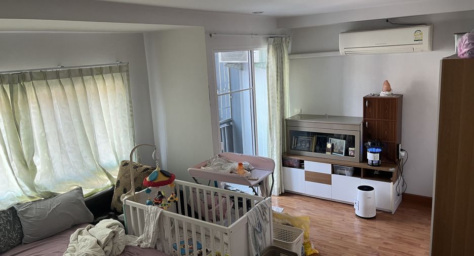 For rent and for sale 4 bedrooms townhouse in Mueang Nonthaburi, Nonthaburi